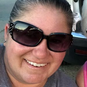 Meet your Posher, Stacy